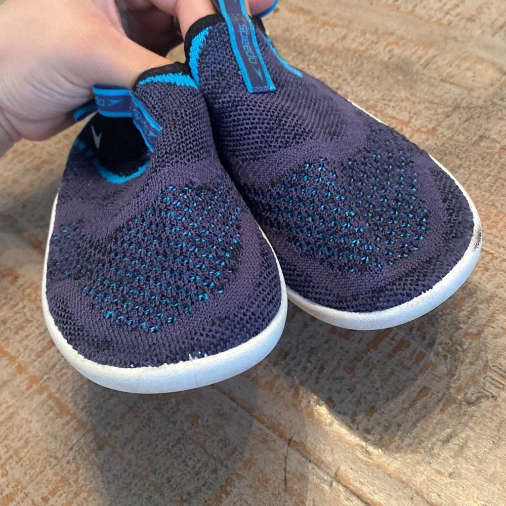 💙Speedo original surfwalker water shoes 💙size S 13-1